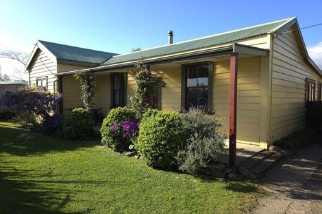 Photo of property in 8874 Paeroa Kopu Road, Puriri, Thames, 3578