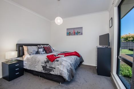 Photo of property in 5 Smiley Place, Mosgiel, 9024