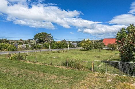 Photo of property in 10 Dundas Street, Porangahau, 4291
