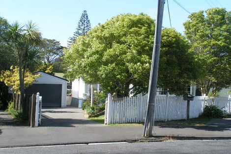 Photo of property in 10 Seaview Avenue, Northcote, Auckland, 0627