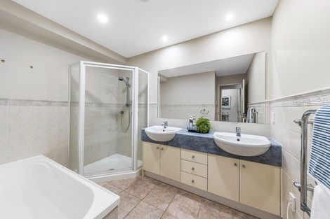 Photo of property in 2d/175 Hurstmere Road, Takapuna, Auckland, 0622