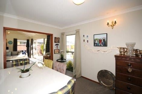 Photo of property in 11 Grimseys Road, Redwood, Christchurch, 8051