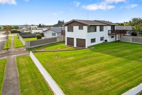 Photo of property in 2 Thackeray Place, Owhata, Rotorua, 3010