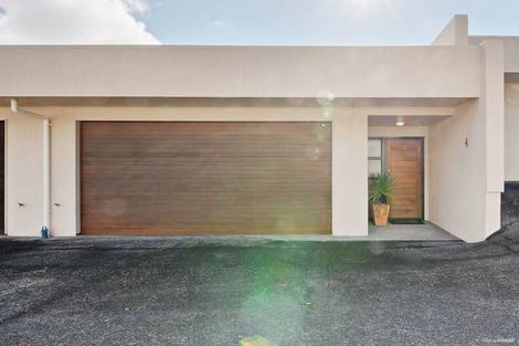 Photo of property in 4/62 Fernhill Way, Oteha, Auckland, 0632