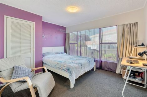 Photo of property in 7 Spence Road, Henderson, Auckland, 0612