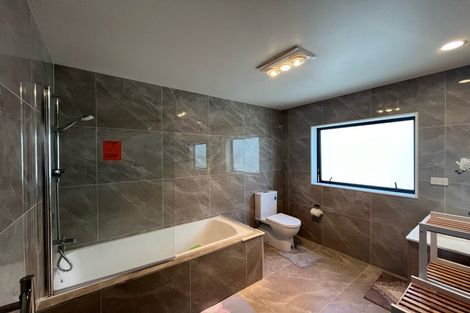 Photo of property in 4 Tumu Road, Papakura, 2110