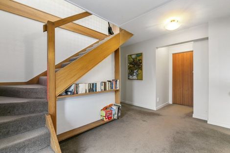 Photo of property in 26b Howard Street, Macandrew Bay, Dunedin, 9014