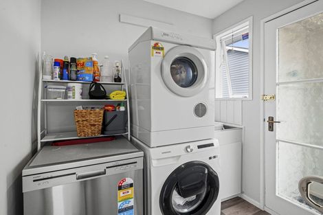 Photo of property in 2/118a Baker Street, New Brighton, Christchurch, 8083