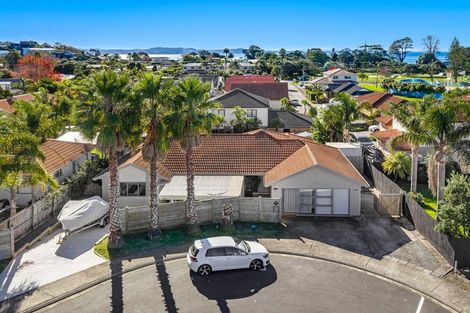 Photo of property in 13 Te Ruru Way, Stanmore Bay, Whangaparaoa, 0932