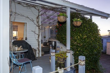 Photo of property in 13 The Crescent, Raumati South, Paraparaumu, 5032