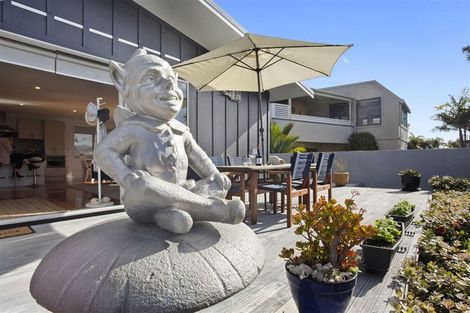 Photo of property in 405b Ocean Road, Whangamata, 3620