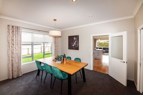 Photo of property in 8 Sedgley Grove, Churton Park, Wellington, 6037