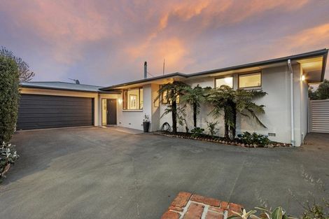 Photo of property in 11 Greers Road, Ilam, Christchurch, 8041