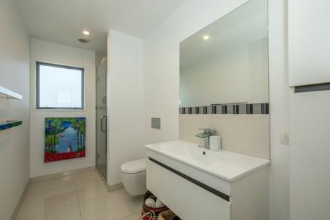 Photo of property in 7 Urquhart Place, Wanaka, 9305