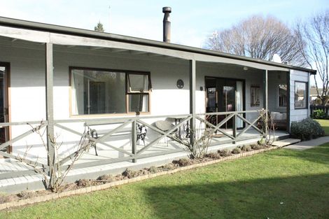 Photo of property in 135 Great North Road, Winton, 9720