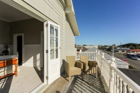 Photo of property in 12 Weymouth Street, New Plymouth, 4310