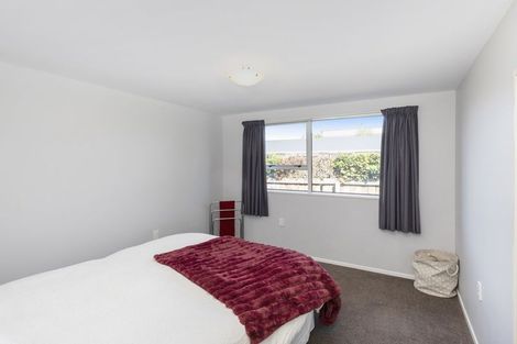 Photo of property in 43 Dunbarton Street, Redwood, Christchurch, 8051