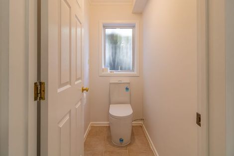 Photo of property in 27 Ian Marwick Place, Birkenhead, Auckland, 0626