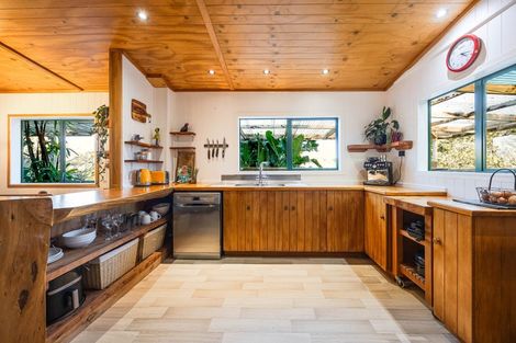 Photo of property in 979 Kaipara Flats Road, Kaipara Flats, Warkworth, 0984