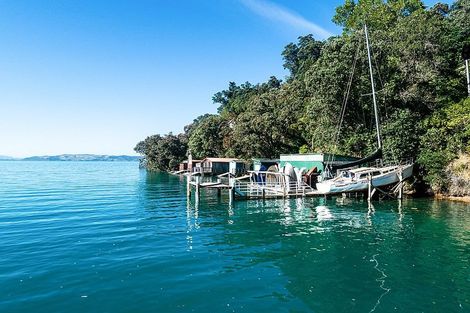 Photo of property in 57 Fairview Crescent, Omiha, Waiheke Island, 1081