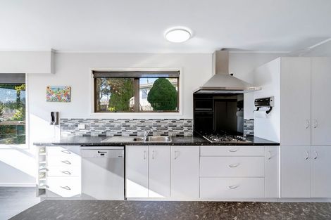 Photo of property in 15 Amanda Avenue, Dinsdale, Hamilton, 3204