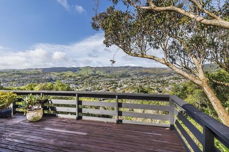 Photo of property in 37 Westhaven Drive, Tawa, Wellington, 5028