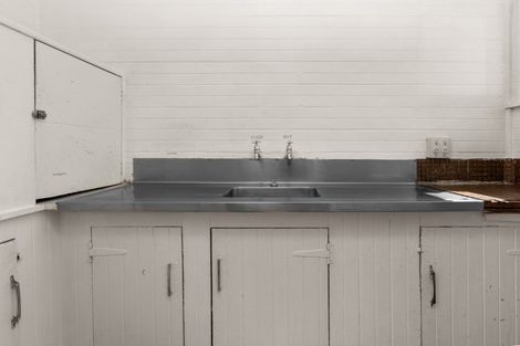 Photo of property in 42 Vigor Brown Street, Napier South, Napier, 4110