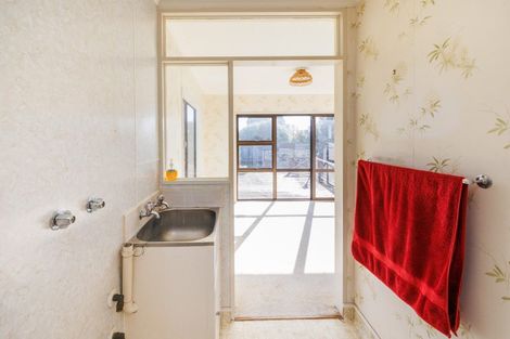 Photo of property in 11 Moray Place, Highbury, Palmerston North, 4412