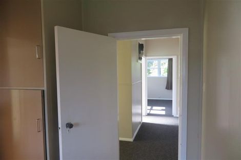 Photo of property in 64 Oxford Terrace, Epuni, Lower Hutt, 5011