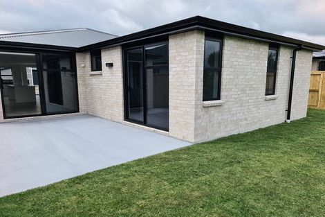 Photo of property in 11 Hinaki Street, Poike, Tauranga, 3112