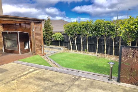 Photo of property in 9 Breon Place, Flat Bush, Auckland, 2016