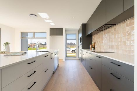 Photo of property in 39 Hanmer Crescent, Rangiora, 7400