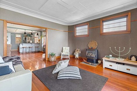 Photo of property in 16 Avon Street, Rongotea, 4476