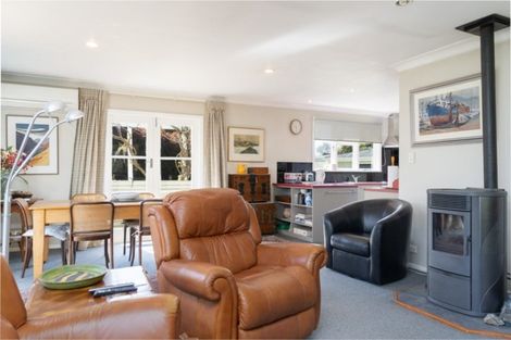 Photo of property in 39 Grey Street, Martinborough, 5711