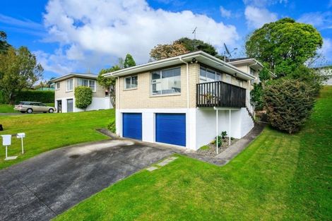 Photo of property in 1/14 Kathleen Street, Totara Vale, Auckland, 0627