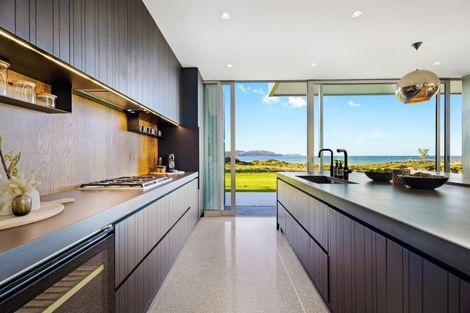 Photo of property in 45 Taumata Road, Omaha, 0986