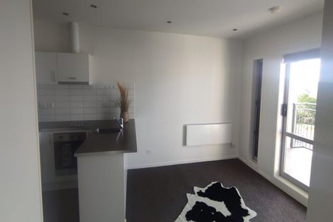 Photo of property in 13e/71 Spencer Road, Oteha, Auckland, 0632