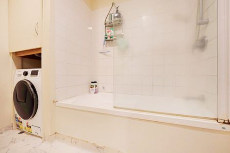 Photo of property in Terrace Heights Apartments, 13d/163 The Terrace, Wellington Central, Wellington, 6011