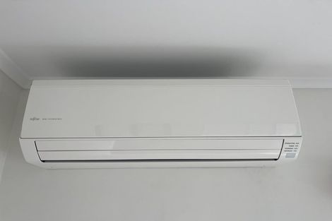 Photo of property in 4/24 Inverness Road, Browns Bay, Auckland, 0630