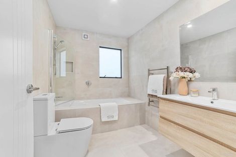 Photo of property in 6/105 Hobsonville Road, West Harbour, Auckland, 0618