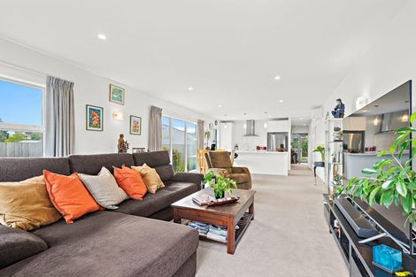 Photo of property in 32 Fairwater Road, Warkworth, 0910