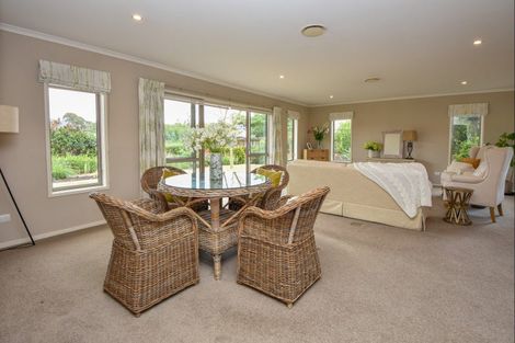 Photo of property in 17 Carrington Drive, Carterton, 5713