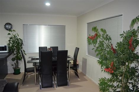 Photo of property in 16 Percy Kinsman Crescent, Riverstone Terraces, Upper Hutt, 5018