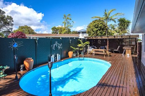 Photo of property in 2/3 Whangarei Heads Road, Onerahi, Whangarei, 0110