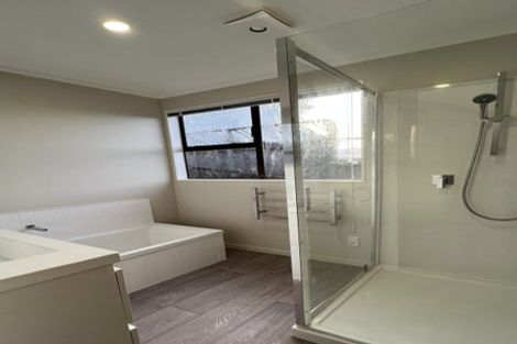 Photo of property in 16 Arahanga Grove, Maupuia, Wellington, 6022