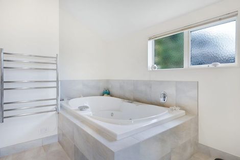 Photo of property in 5 Wairere Road, Torbay, Auckland, 0630