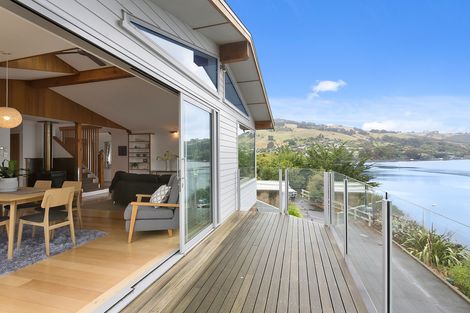 Photo of property in 14 Bewley Avenue, Macandrew Bay, Dunedin, 9014
