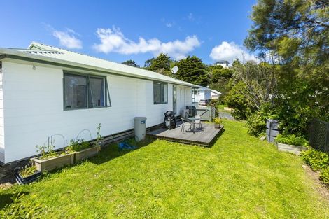 Photo of property in 13 Barberry Grove, Maungaraki, Lower Hutt, 5010