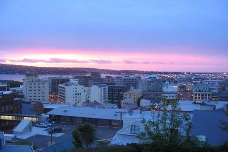 Photo of property in 9 Elm Row, Dunedin Central, Dunedin, 9016