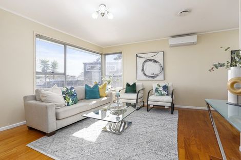 Photo of property in 16 Kea Place, Mangere Bridge, Auckland, 2022